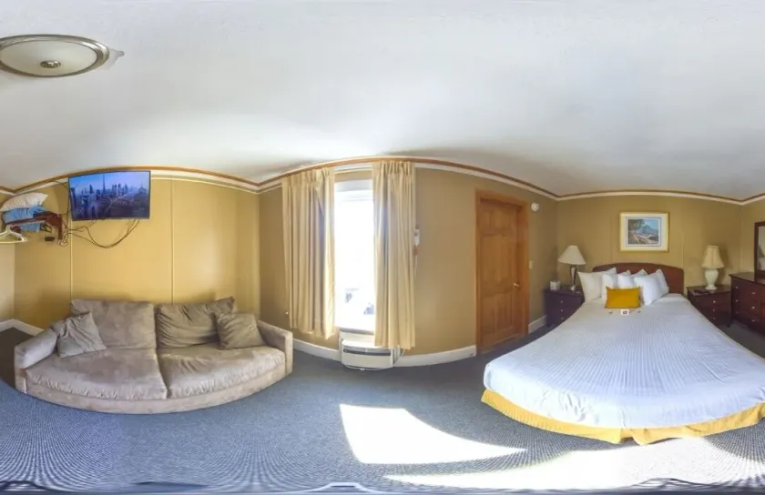 The Moulton Hotel - Image 1