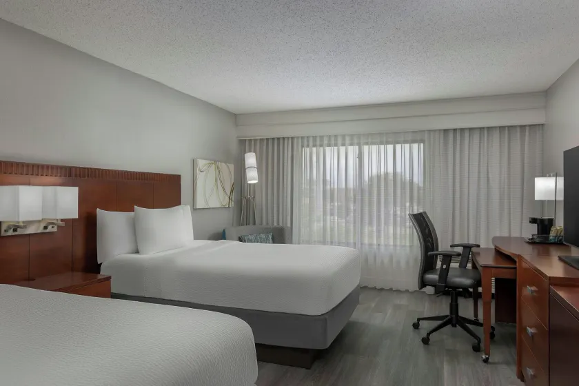 Courtyard by Marriott Houston Rice University - Image 1