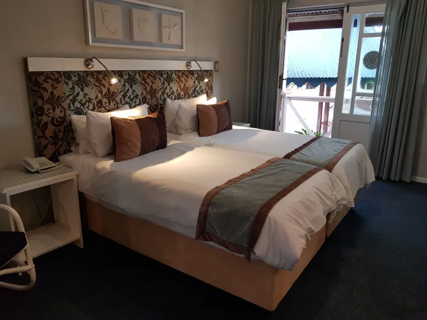 Oceans Hotel & Self Catering - Image 1