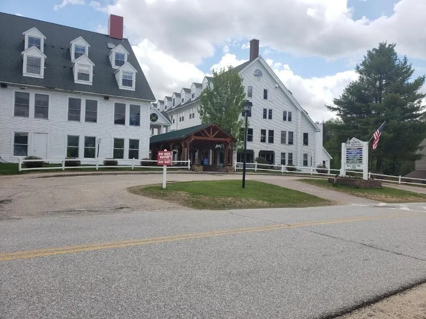 Town Square Condominiums - Image 1
