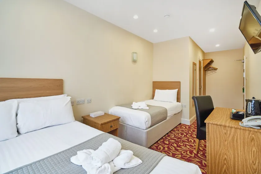 Best Western London Ilford Hotel - Image 1