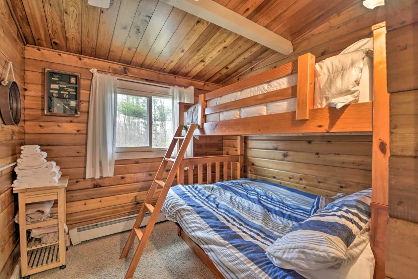 Cozy Lake Champlain Cottage w/ Private Beach! - Interiør