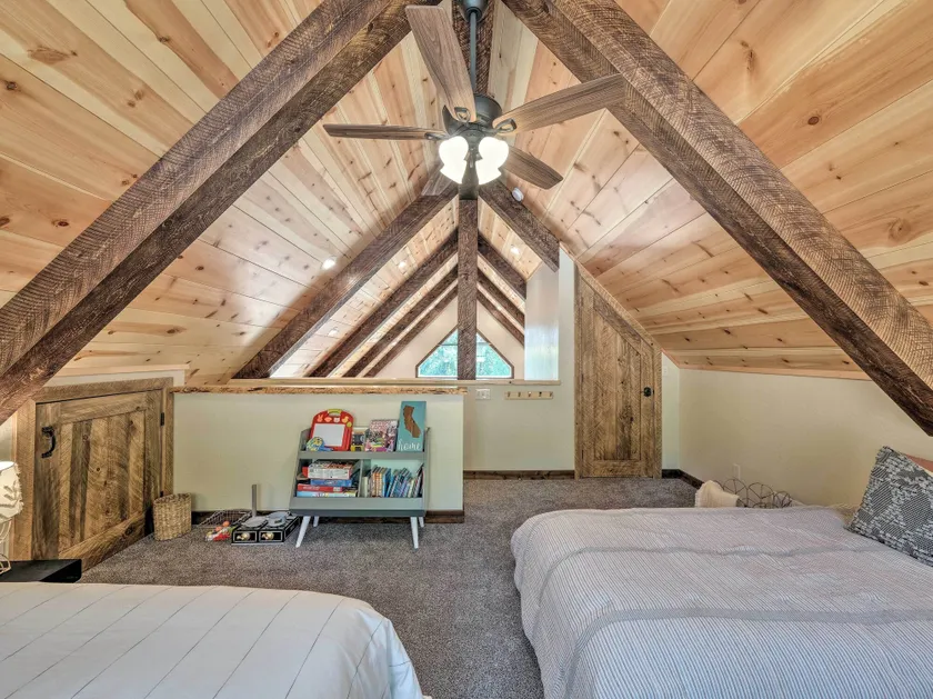 Woodsy Retreat: Modern Mi-Wuk Village Cabin! - Interior