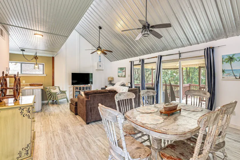 Fish & Hunt! Waterfront Home w/ Dock in Midway - Image 1