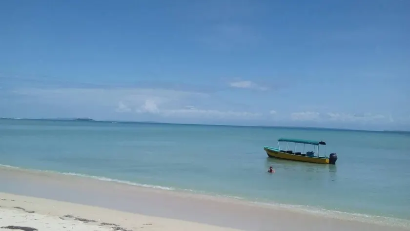 Chalet over the Caribbean sea - Image 1