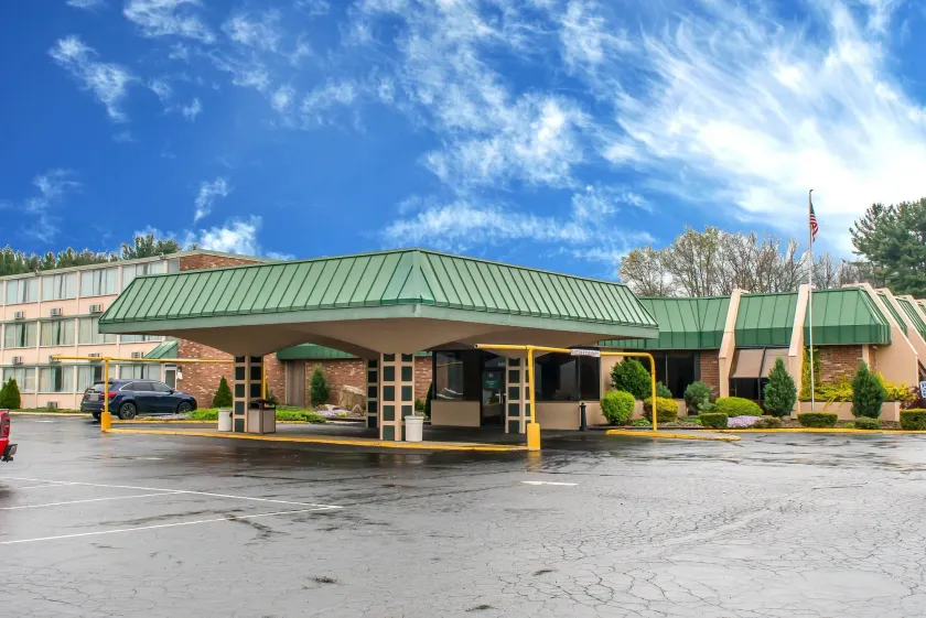 Quality Inn Hermitage South - Image 1
