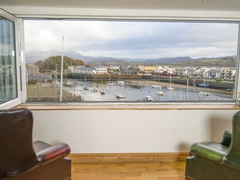 The Captain's Penthouse - Image 1