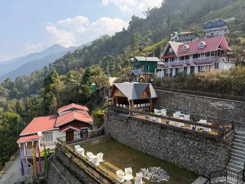 Evri Hotel & Resorts - Image 1