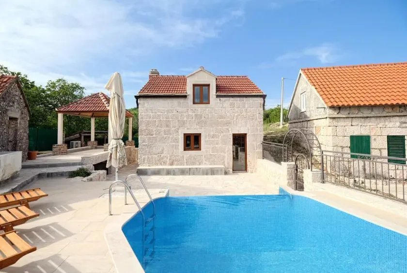 Villa Mons - Image 1