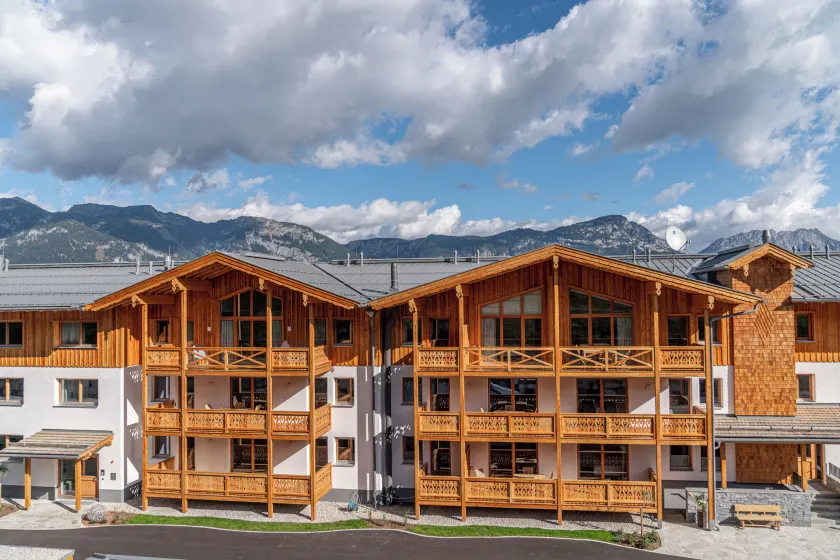 Skylodge Alpine Homes - Image 1