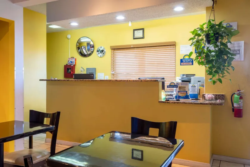 Days Inn by Wyndham Alamogordo White Sands - Hall