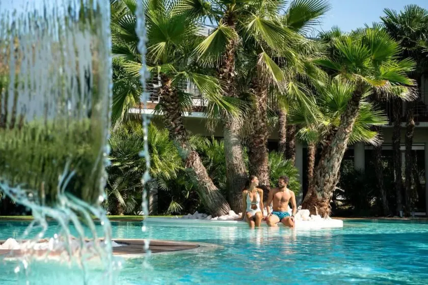 Color Hotel Style, Design & Gourmet - Image 1