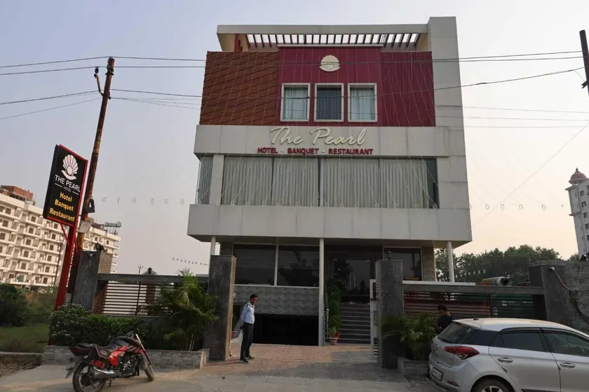 Hotel The Pearl - Image 1
