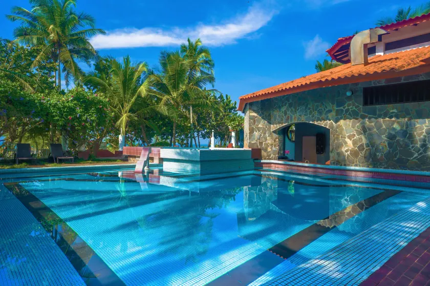 Las Olas Beach Resort - Image 1