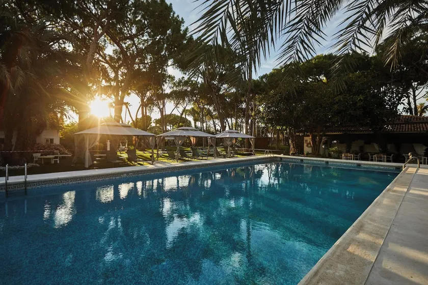 El Oasis Villa Resort - Image 1