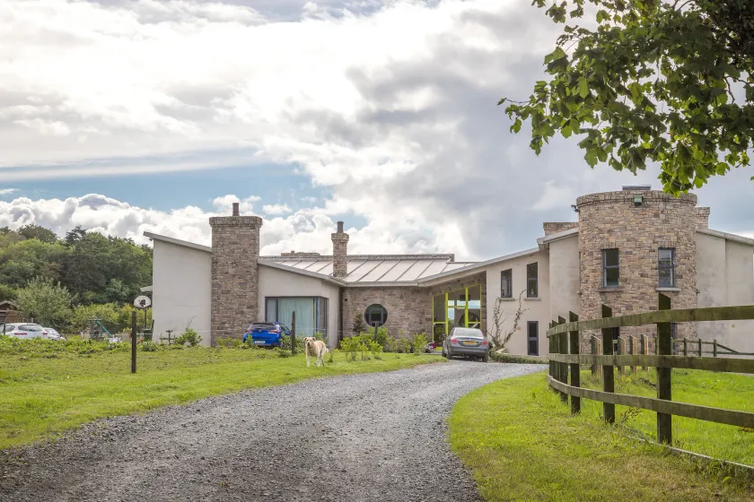 Rathescar Grove Guest House - Image 1