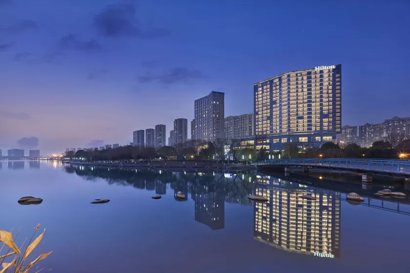 Hilton Suzhou Yinshan Lake - Image 1