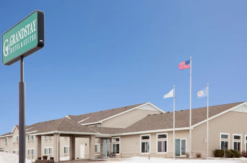 GrandStay Hotel and Suite Waseca - Image 1