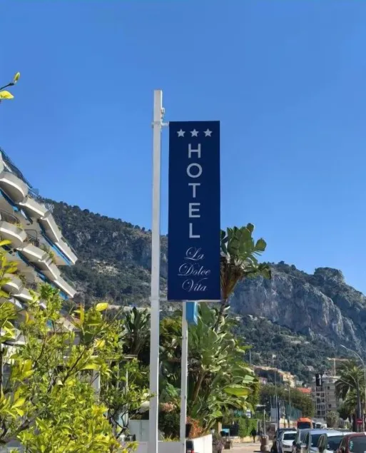 La Dolce Vita Hotel - Image 1