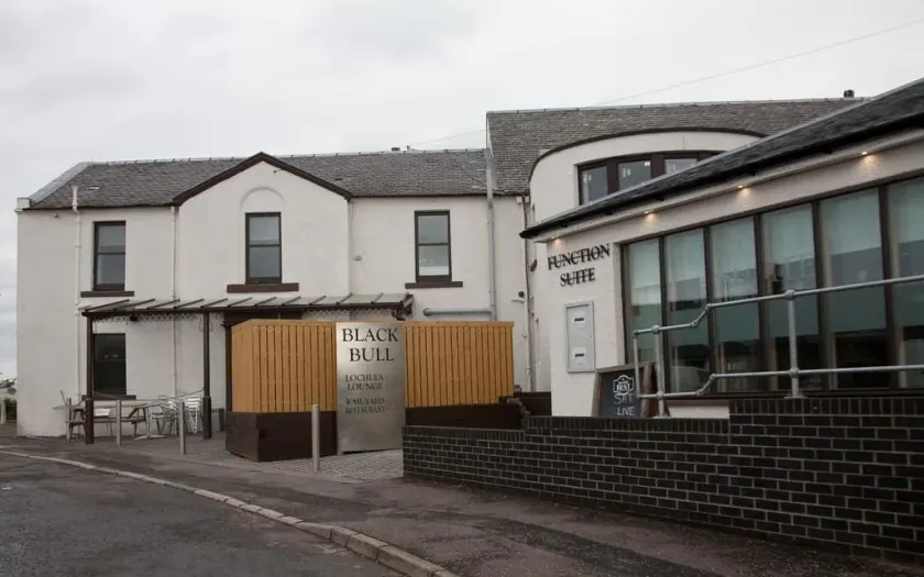 Blackbull hotel - Image 1
