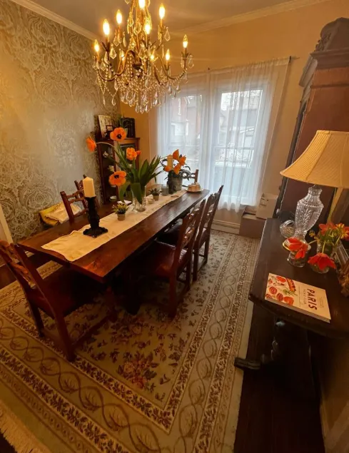 Adams Inn - Image 1