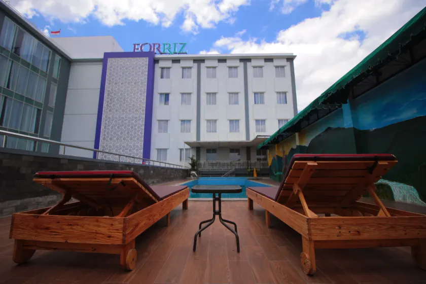 Forriz Hotel Yogyakarta - Image 1