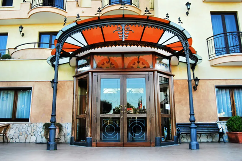 Hotel La Fayette Giugliano Licola - Image 1