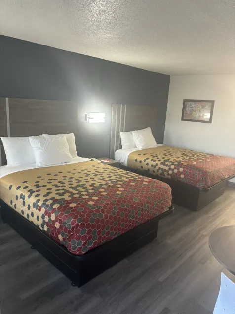 Econo Lodge Calhoun South - Chambre