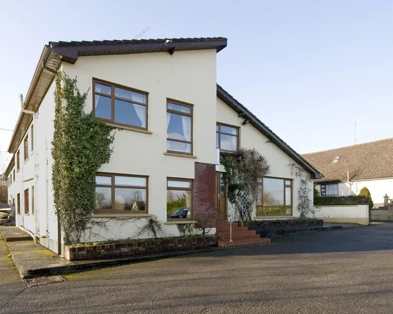 Aisleigh Guest House - Image 1