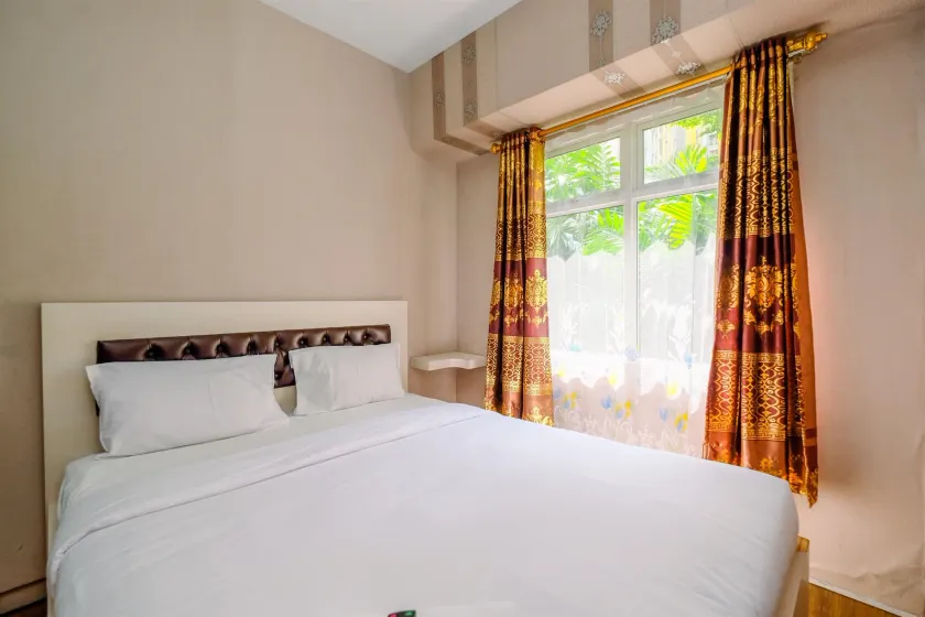 Modern Furnished 3BR at Springlake Summarecon Bekasi Apartment By Travelio - Image 1