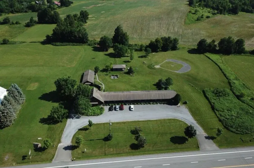 The Meadowlark Inn - Image 1
