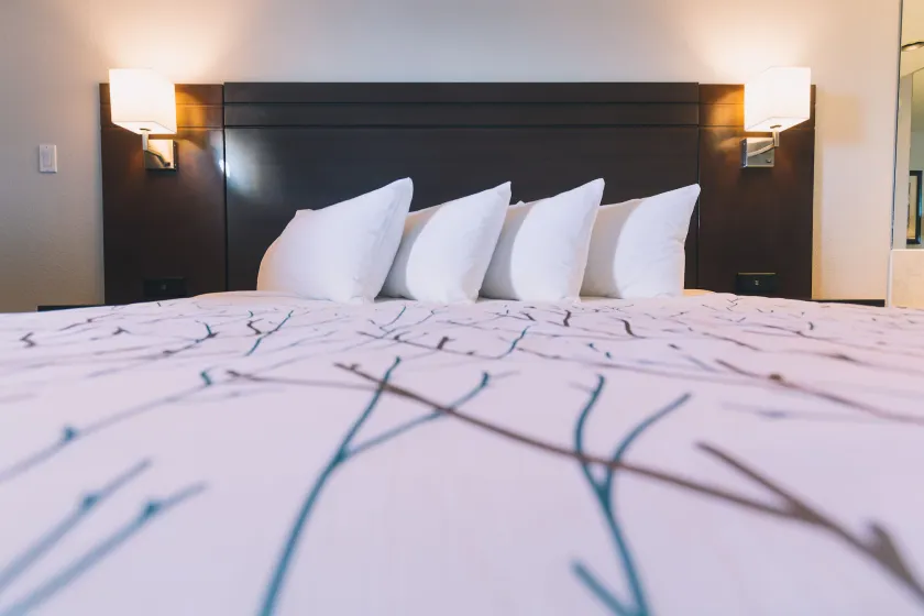 Service Plus Inns and Suites - Image 1