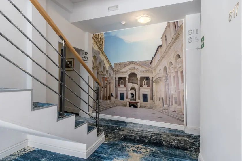 Annex building of Art Hotel - Image 1
