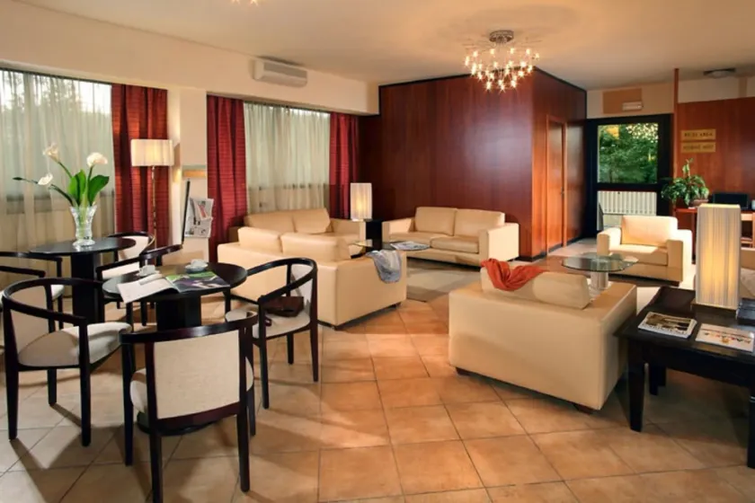 Hotel Cassia - Image 1
