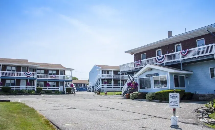 Inn Between the Beaches & Villager - Image 1