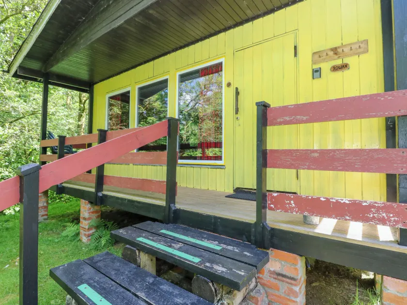 Lodge 2 - "rowan" - Image 1