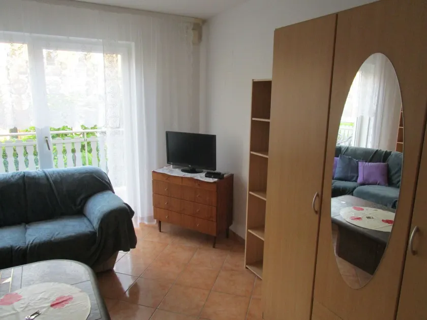 Michael's Apartments - Image 1