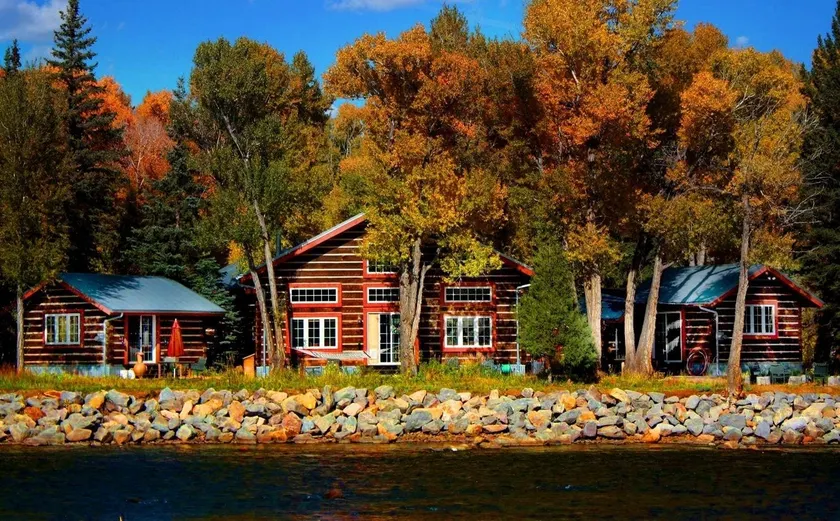 Riverside Meadows Cabins - Image 1