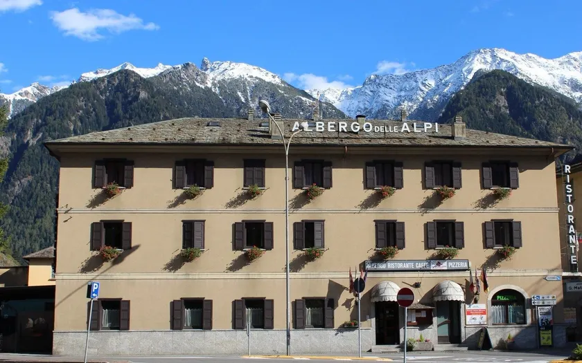 Hotel Delle Alpi - Image 1