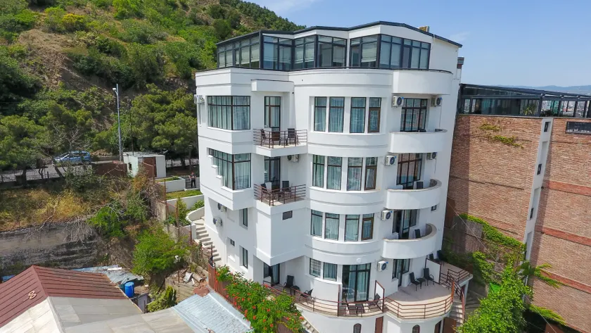 Hotel Vista - Image 1