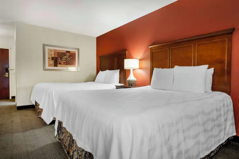 Best Western Plus St. Paul North/Shoreview - Image 1