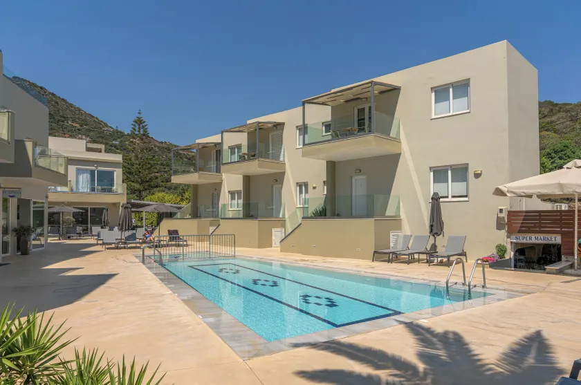 Blue Horizon Apartments - Image 1