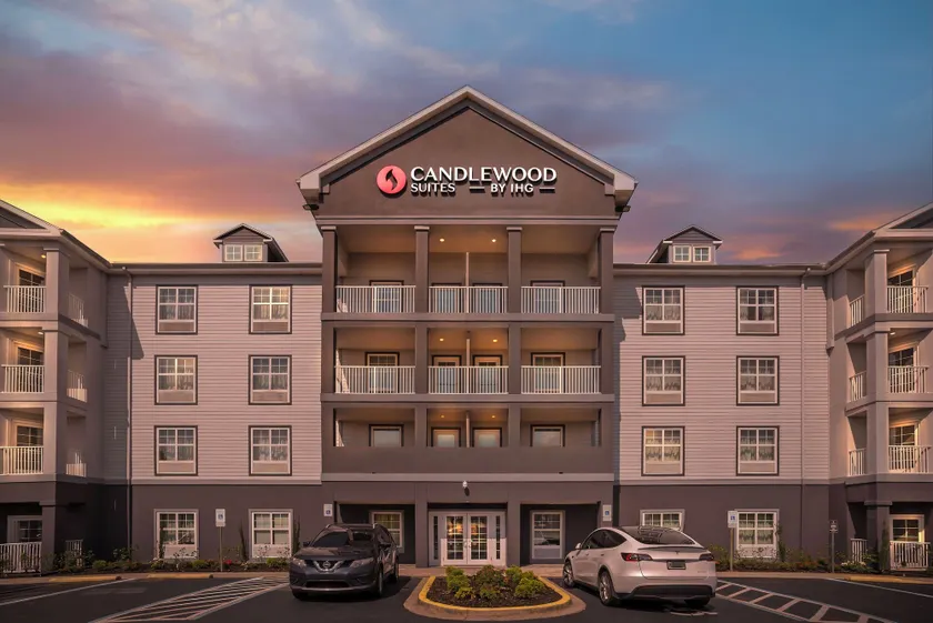 Candlewood Suites PCB Southeast by IHG - Fully Renovated - Image 1