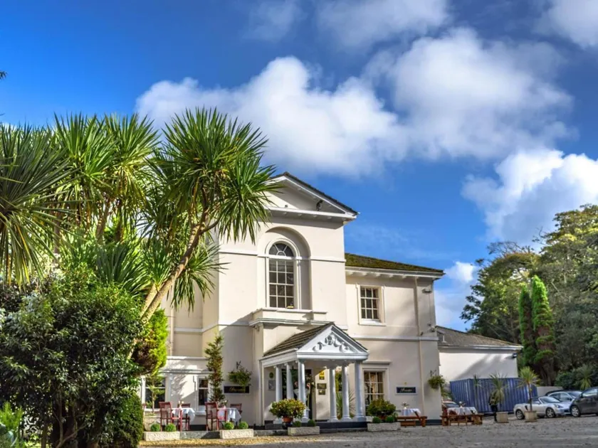 Penventon Park Hotel - Image 1