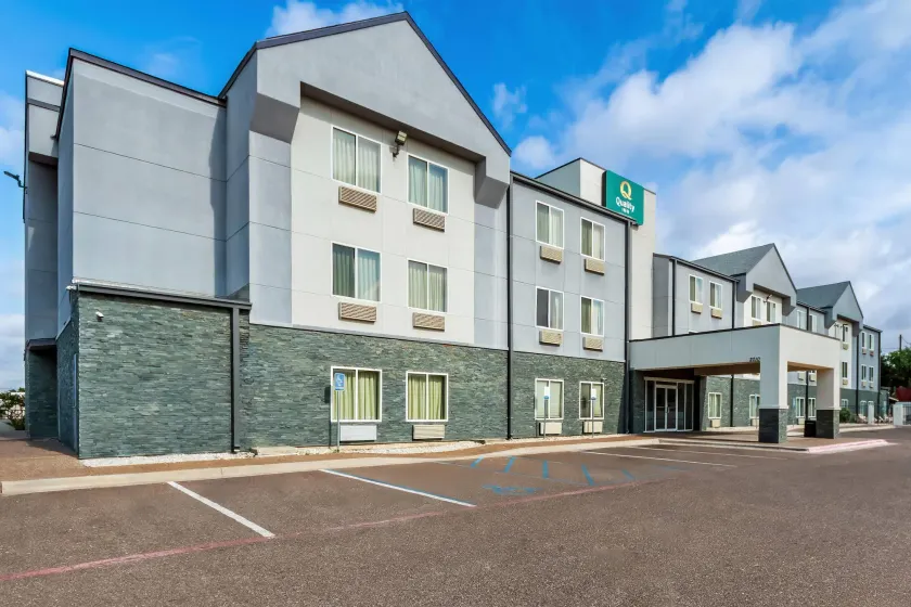 Quality Inn Laredo - Nuevo Laredo - Image 1