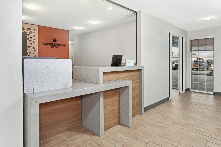 Candlewood Suites Appleton by IHG - Resepsjon