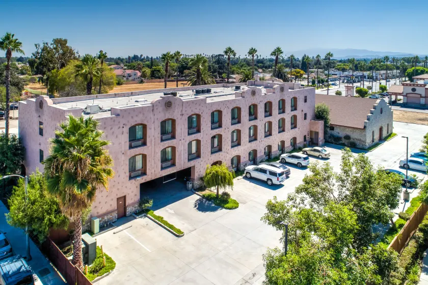 Comfort Inn Pomona near Fairplex - Image 1