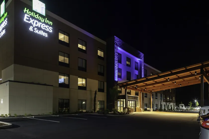 Holiday Inn Express & Suites - The Dalles by IHG - Image 1
