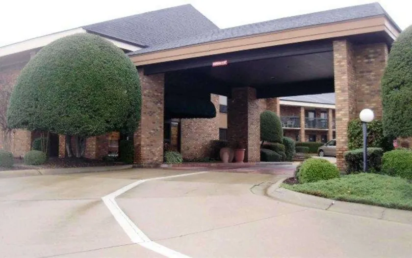 Quality Inn & Suites Searcy I-57 - Image 1