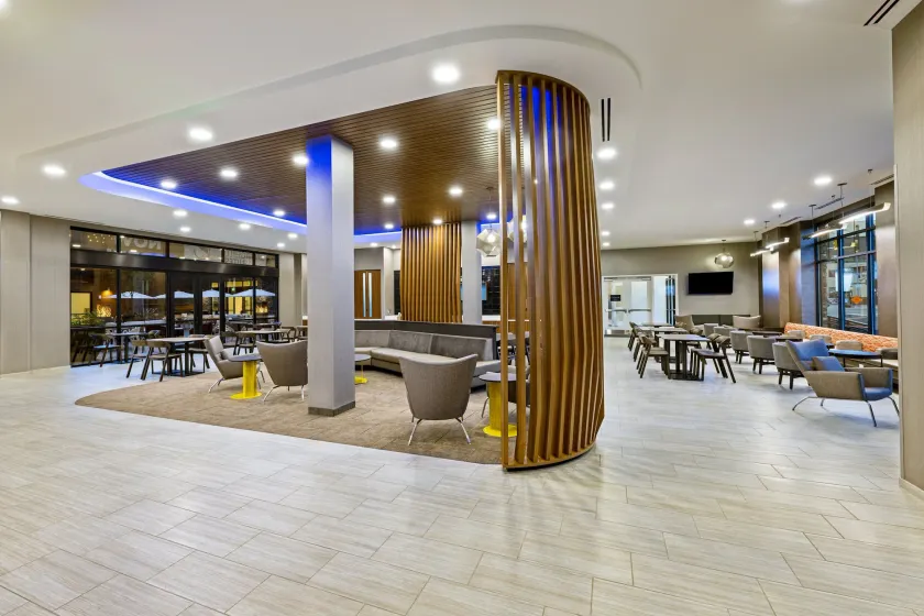 SpringHill Suites by Marriott Colorado Springs Downtown - Lobby